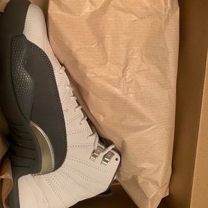 New never worn men shoes